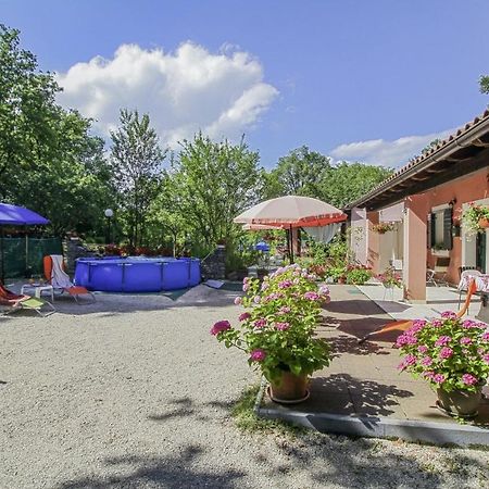Dalibor In Jakacici - Haus Fuer 2-4 Personen Gračišće Bagian luar foto